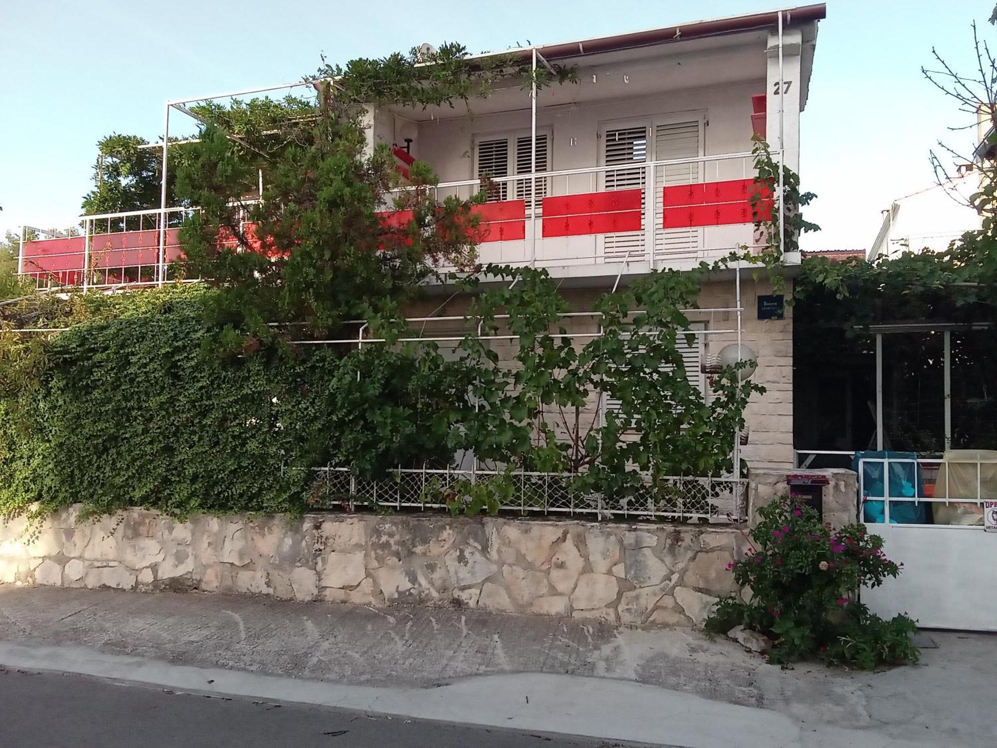 Apartmani Srecko プリモシュテン エクステリア 写真